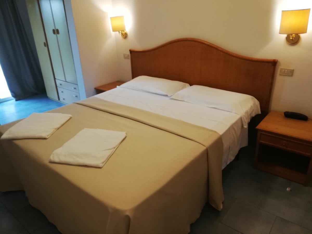 Hotel Falco Riccione Esterno foto