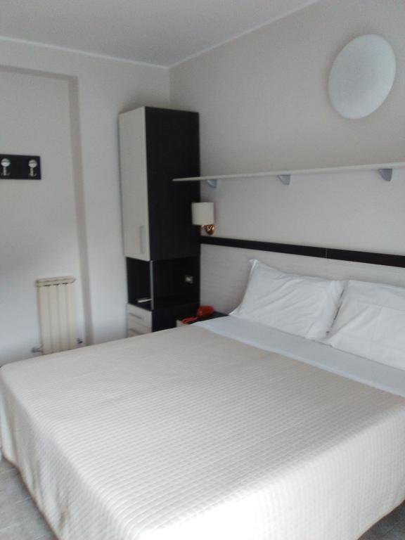 Hotel Falco Riccione Esterno foto