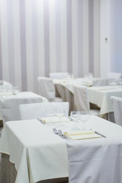 Hotel Falco Riccione Esterno foto