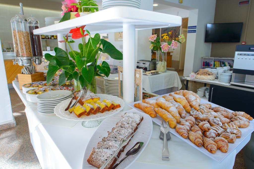 Hotel Falco Riccione Esterno foto