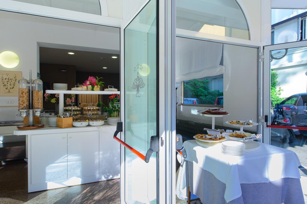 Hotel Falco Riccione Esterno foto