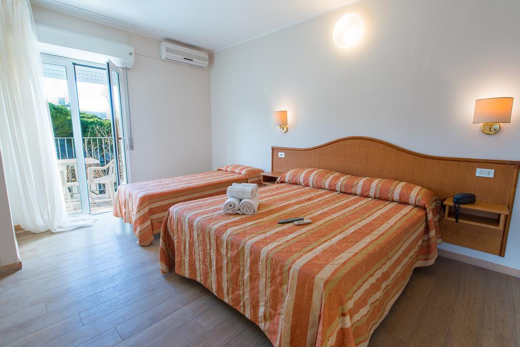 Hotel Falco Riccione Esterno foto
