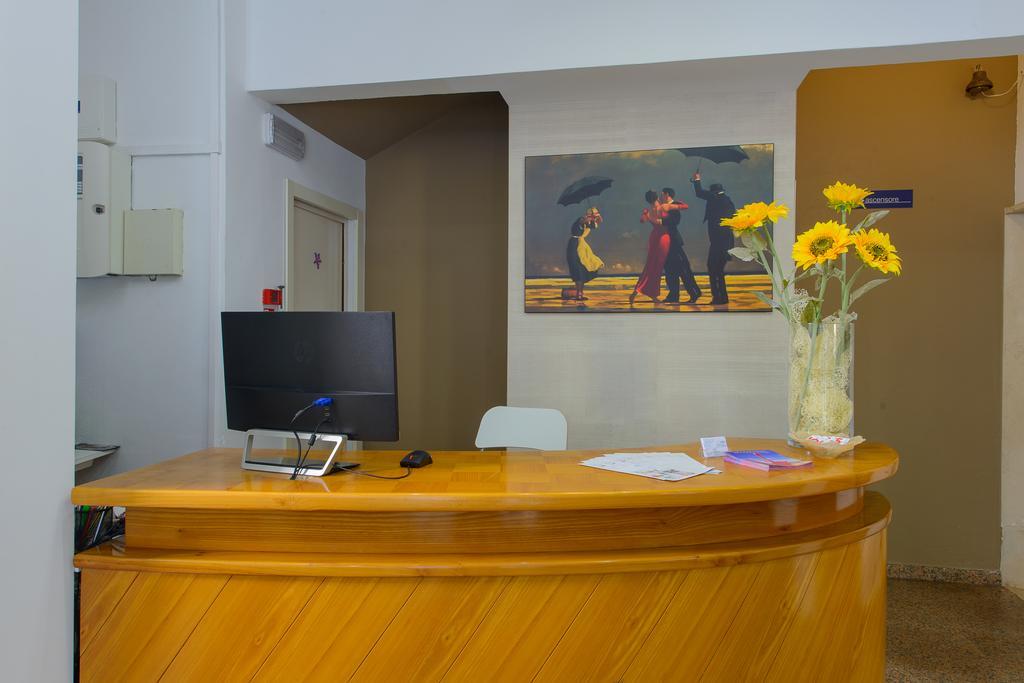 Hotel Falco Riccione Esterno foto