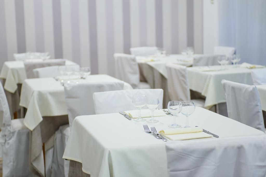 Hotel Falco Riccione Esterno foto