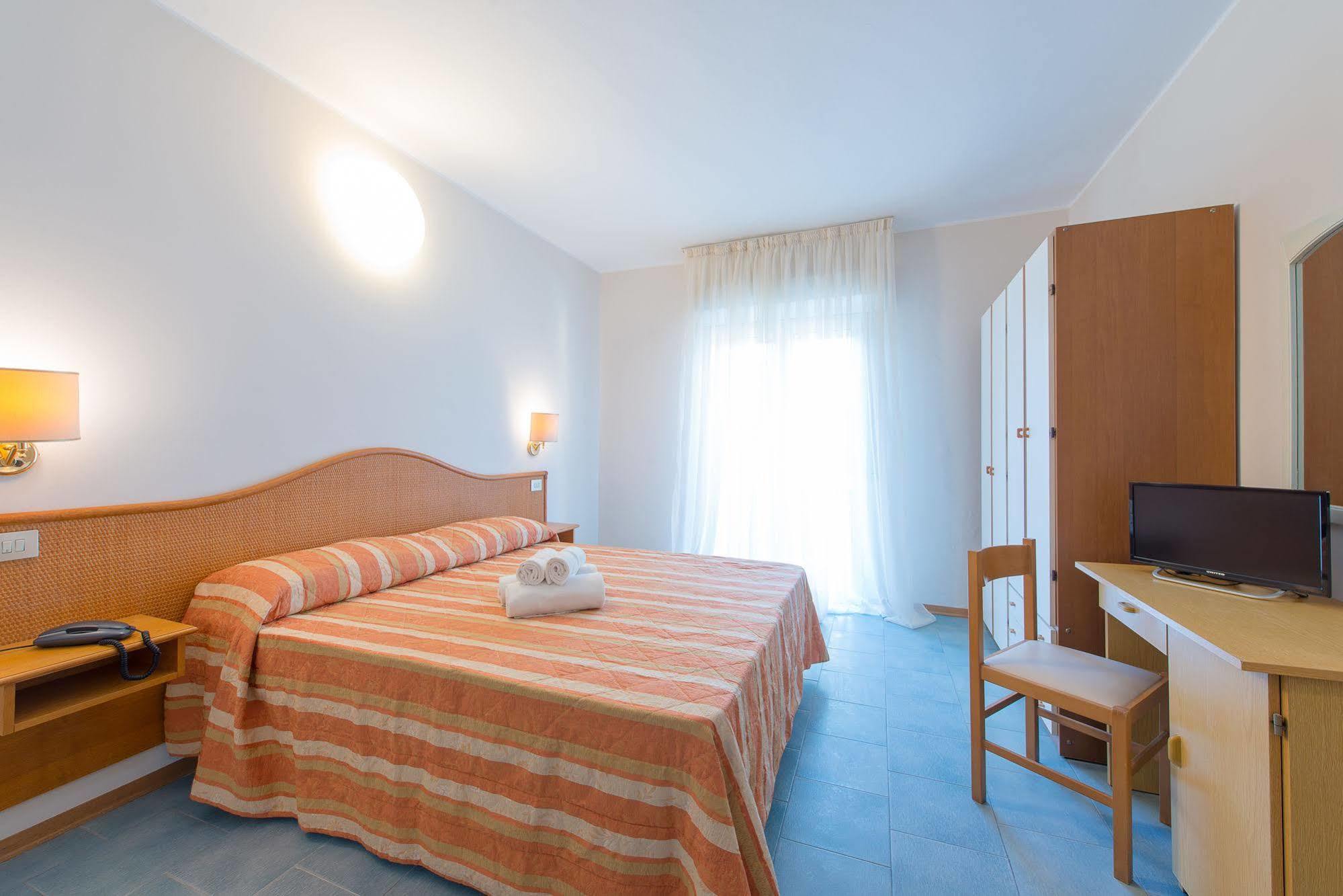 Hotel Falco Riccione Esterno foto