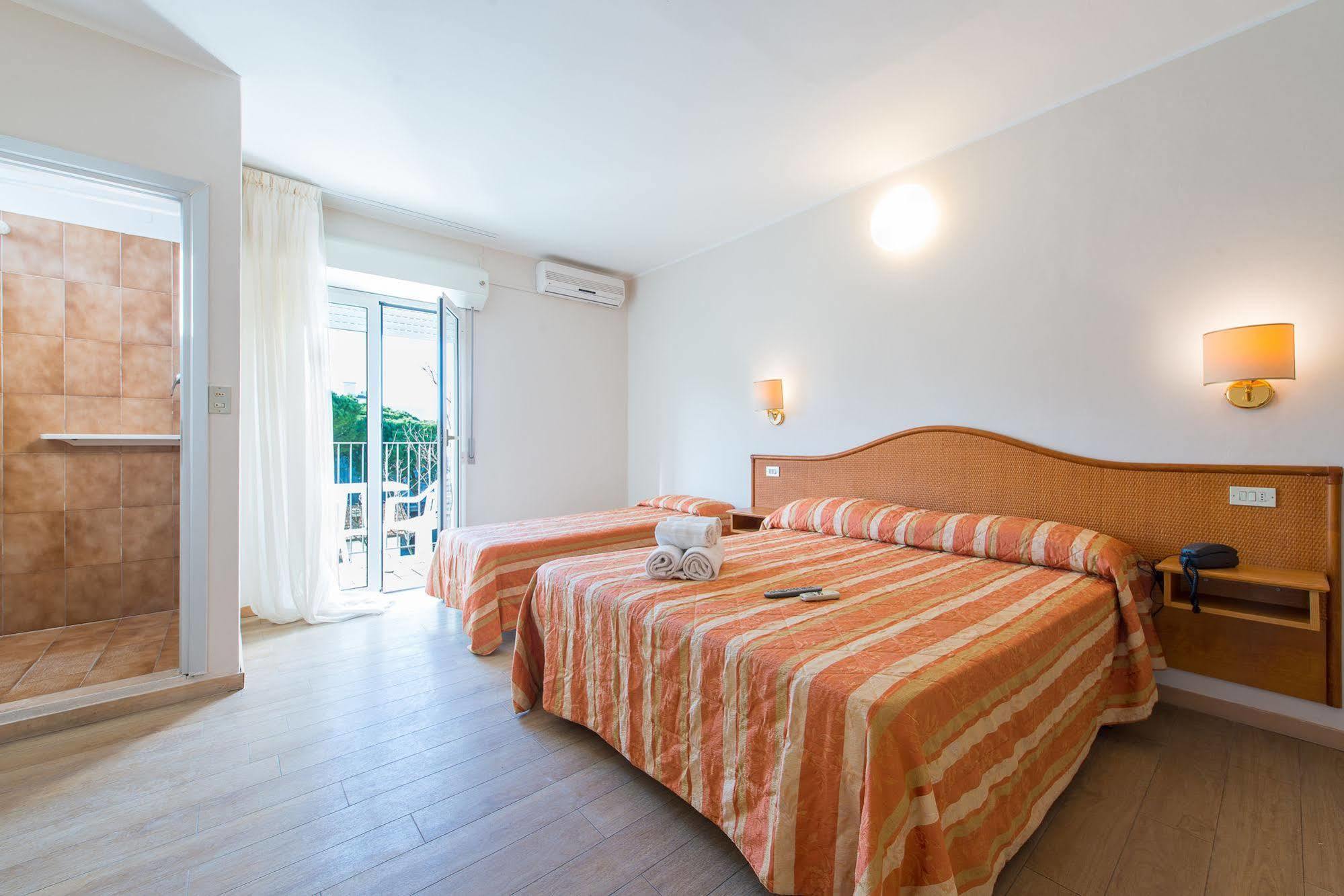 Hotel Falco Riccione Esterno foto